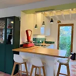 - Collection La 21ème Planche Hébergement de vacances *